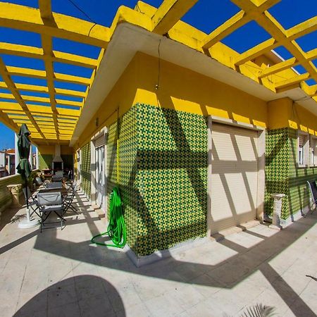Lar Dois Coracoes Hostel Algés Kültér fotó