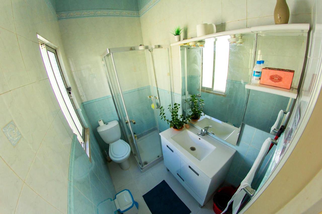 Lar Dois Coracoes Hostel Algés Kültér fotó