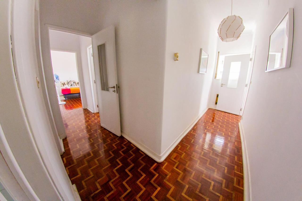 Lar Dois Coracoes Hostel Algés Kültér fotó