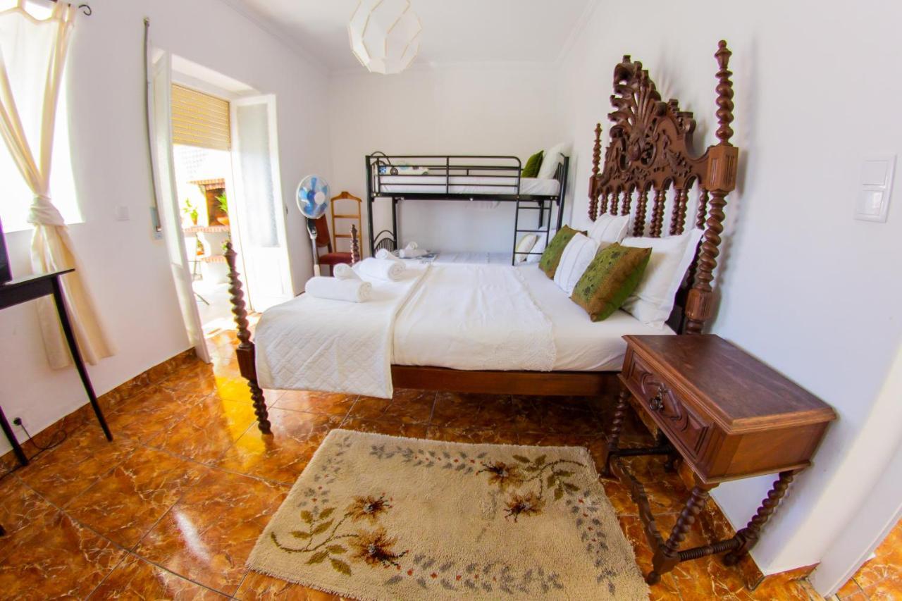 Lar Dois Coracoes Hostel Algés Kültér fotó